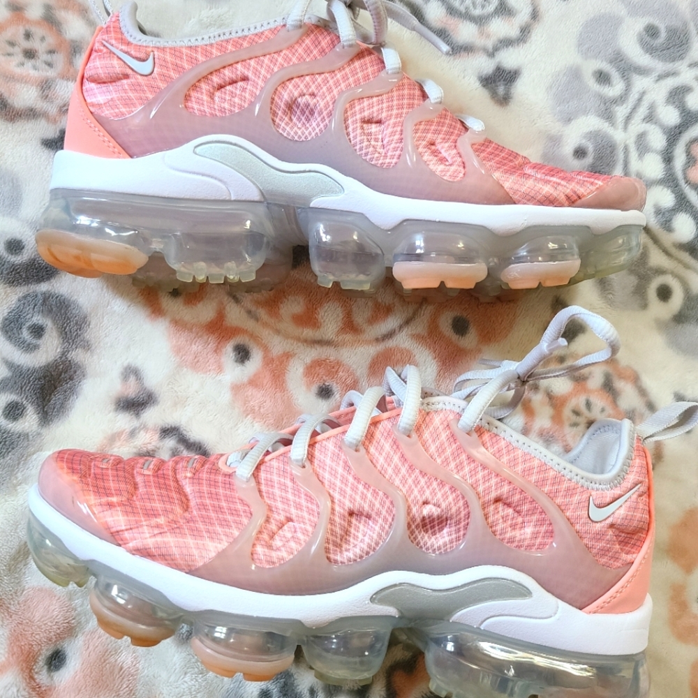 SOLD! Womens Nike Vapormax Plus